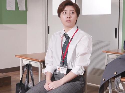 【SOD女子社員】ショートカットADの新田好実が転校生役で男装して男子たちに胸やオマ〇コを弄られてイジメられる