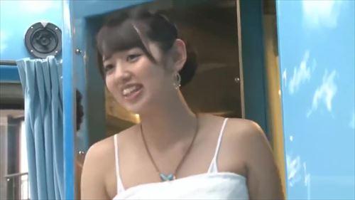 美少女が男友達とオイルマッサージ。
