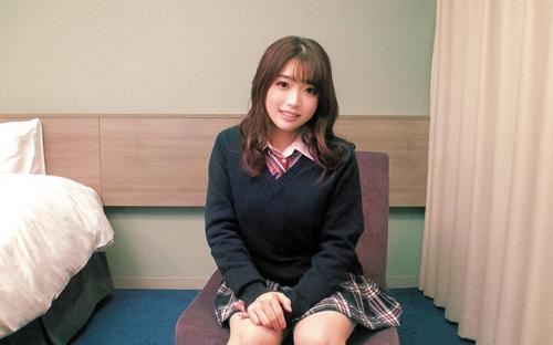 本能のまま性欲の赴くままSEXを謳歌し、溜め込んだ性欲を存分に発散！ 街でナンパしたうぶな女子●生に赤面インタビュー！