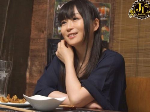 嫌がりながらも嬉しそうエスカレートする彼女のエロさに興奮してしまい中出し！ 「おばさんを酔わせてどうするつもり？」