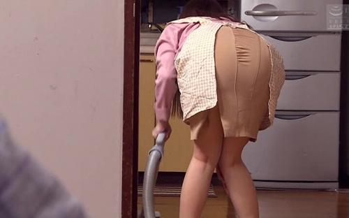 大きめの乳首をコロコロと舌で転がされて完全に雌スイッチオン！ 温かい豊乳に包まれて摩擦される気持ち良さは絶品。