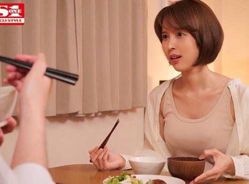 もう待てないみたいなので、ち〇ぽを差し出すとおいしいおいしいとくわえてきますw エロ美女をセーシで膣内からあっためろ！