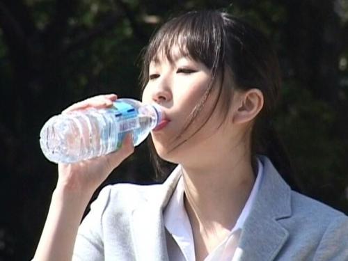 【OL×女子校生】魅力的な女性との触れ合いが印象深く心に刻まれる至福の時間をご堪能ください！ 極上フェラからの深い刺激！