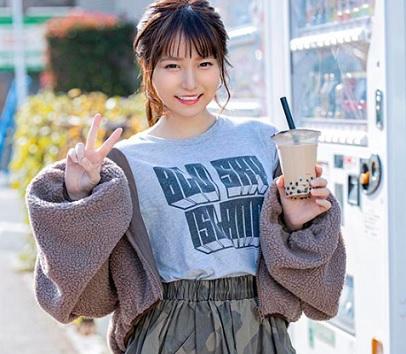 ［美少女×ベロチュー］ 揺れるお尻！乱れる腰！高まる興奮！に身を任せエロエロの舞を踊る乳女子