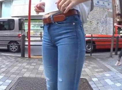 ［巨乳×手コキ］プリ尻を激しく突き上げ、ヒートアップした腰使いで淫らなSEXに没頭していく人の嫁