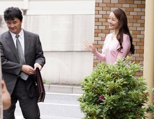 ［熟女×輪姦］容赦ない振動が膣奥を襲い精神は性的な興奮に侵食されていく主婦