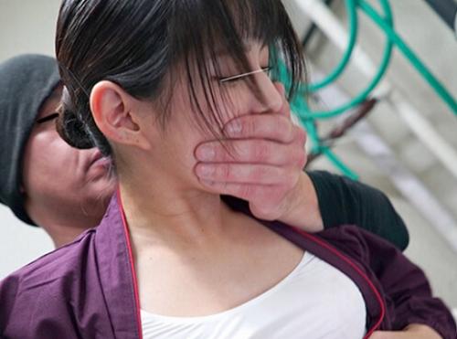 ［美少女×レイプ］酷い！女性を道具扱いする変態に、屈辱プレイを強いられ、屈する乳女子