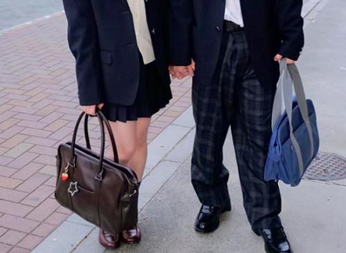 ［女子校生×マジックミラー号］ 絶倫なピストンで衰え知らずの感度が急上昇しエロさが抑えられなくなるカワイイ生徒