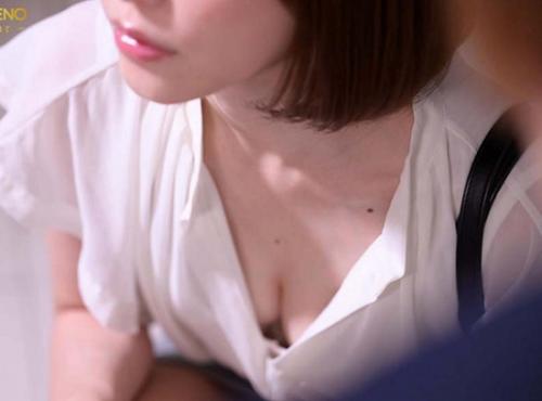 ［胸チラ×ドラマ］太い男根に秘部が乱され震えが止まらない！逃げれない状況を受け入れるしかない美女