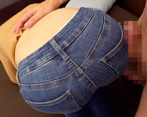 ［熟女×巨尻］ 相手を悦ばせるためのテクニシャンぶりで飽きさせることなく大量射精へと導く人妻