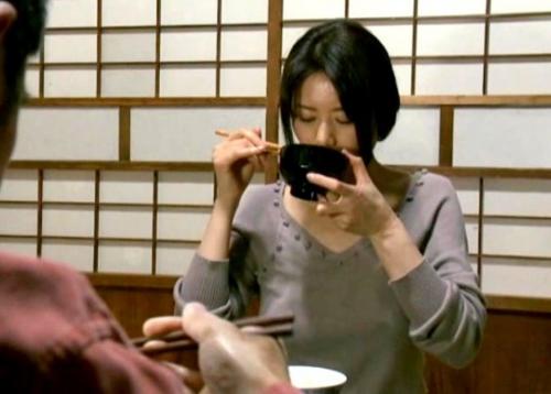 ［熟女×キス］いつもとは違うエロな感情が溢れ出し過激なセックスで足腰がガクガクなってしまった奥様