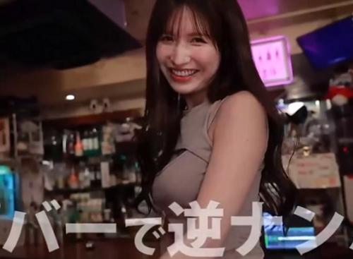 ［逆ナンパ×手コキ］チ●ポに絡みつく肉ヒダが気持ちよすぎて大量出しされてしまったおっぱい女子