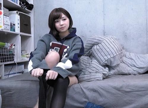 ［女子大生×キス］イイ形のアレのピストン運動が気持ちよすぎて覚醒し下品に腰を振ってしまう女子大生
