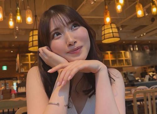 ［貧乳×ハメ撮り］限界突破のエロオーラで情熱的な交尾でザーメンを搾取しちゃうお姉さん