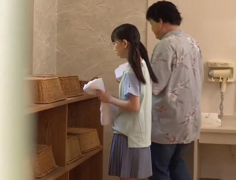 ［騎乗位］妖艶な奉仕プレイを存分に披露し激しい絡みで官能的な世界へ誘うお嬢ちゃん