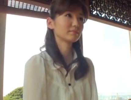 ［人妻］弾力のあるおっぱいが揺れ動き、無防備な体を存分に味わわれイキまくる美乳妻