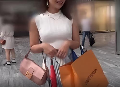 渋谷で見つけたエロ巨乳おっぱいのセレブ奥さま♡旦那とじゃイケないドＭ奥さんが不倫セックスでメスイキ大絶頂！！