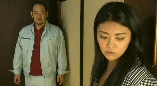 母寝たきりにつき義父と娘の２人暮らしのようなものだ。タマってる義父はナマイキ娘にち●ぽ制裁！とてもナカの良い親子にww
