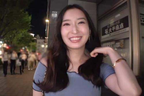 夫が出張などで不在になると時折お誘いしてくれるセレブ妻は複数のち●ぽをキープしているらしい！NO.1になりたい従順男であるww