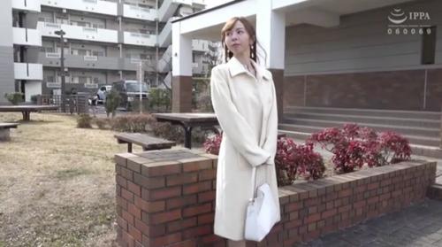 これは...細い女の方が大喰らいというアレですか！朝からお●んちょイジってる奥さんは耐えきれずち●ぽ狩りに立ちんぼするww