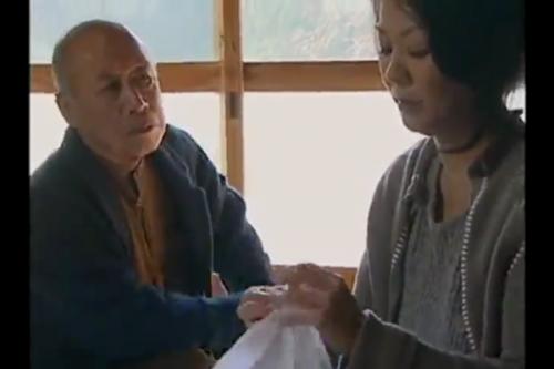人の快楽にはキリがない！仮にこの熟妻が亭主を愛しているとして出稼ぎに出ちゃえばち●ぽがない！現役のエロ義父は絶倫ち●ぽww