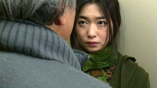 美しいがイキ遅れ寂しい女。だがしかし恐るべきは一瞥してその寂しさを見抜く中年男！おもむろにち●ぽ出す！女しゃぶる！ww