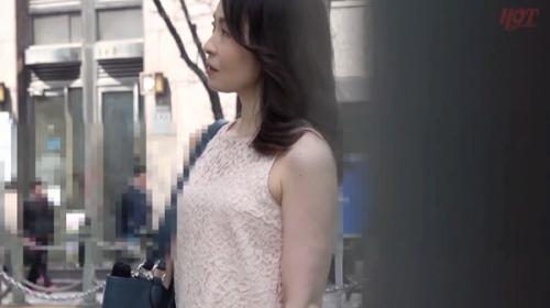 本能の赴くままに生きる五十路おばさん！ホテルの部屋を用意し狩りに出かけるのだ！標的は若いち●ぽである！はぁん固ぁい♡