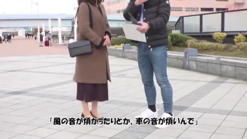 無駄肉のないパイパンま●こにちんぽミルクをドピピと出してしまった！次なるターゲットはむっちりゆるふわ奥様！イタダクぜ♡