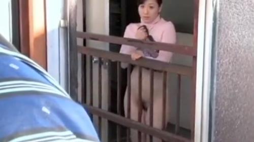 天文学的な偶然と言おうか！ド変態の男女が向かい部屋に住んでしまった！女は人妻だが全く障壁にならぬ！放尿ドゲス接吻ファック♡