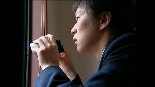 グレかけた息子が学校に行かずに引き返すと母が向かいの部屋でハマってる！野獣のように男の上で腰振って！本格的にグレますなww
