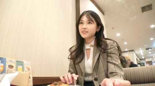 多忙な美容師が快楽に溺れる初撮りAV！ポルチオ絶頂＆潮吹き体質の逸材が、本能むき出しの濃厚交尾を体験