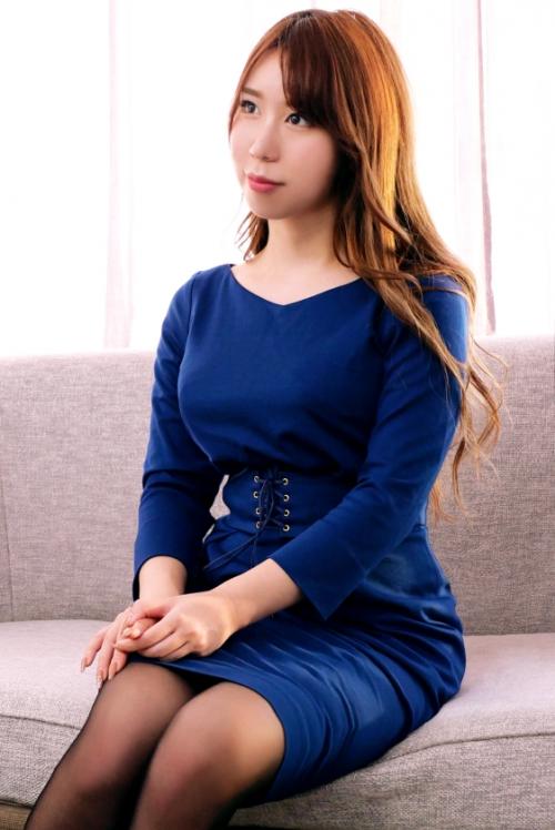 ネイリスト桜木友奈、セフレでは満たせぬ欲望を求めラグジュTVへ！激しい責めに悶絶しながら絶頂を繰り返す