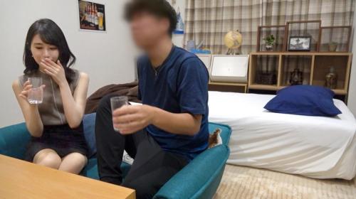 マッチングアプリで出会った美女を自宅へ…清楚な顔で乱れるギャップがエロすぎる