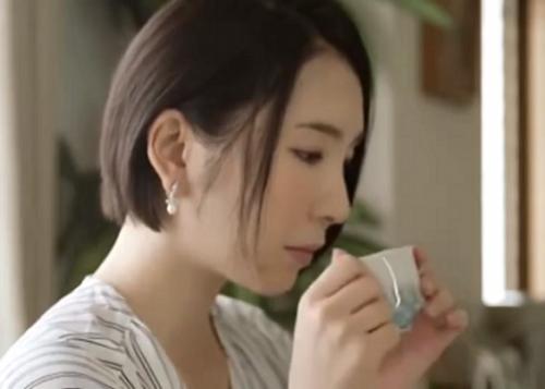 ［巨尻×彼女の母］淫らなテクニックで相手を挑発！五感を刺激する破廉恥なセックスに没頭する人の嫁