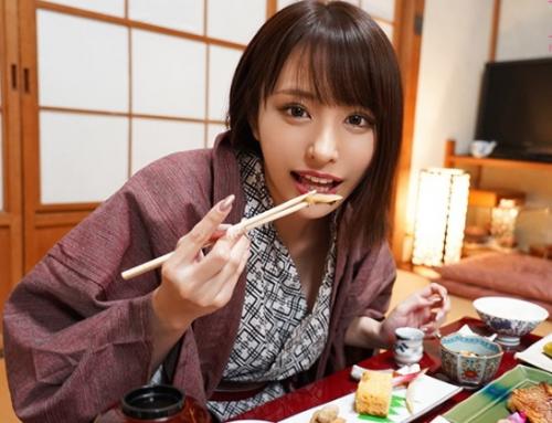 ［巨乳×温泉］キレイなお乳と魅力あるフェイスで男性を魅了し、夢中で快感セックスを楽しむ巨乳娘