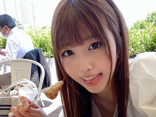 ［巨乳×水着］ 想像だけで完璧に火照った全身を自在に捩らせ大量のエキスが吹き出すデカ乳女