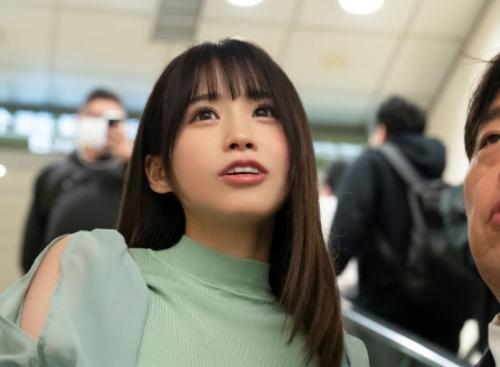 ［美少女×ベロチュー］今まで味わったことのない快感に普段とは違う自分を曝け出し、愛液を滴らせるマジカワ女子