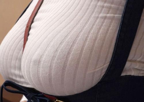 【パイズリ挟射】極上の体つきでおっぱい揺さぶりながら弄ばれる美乳お姉さん