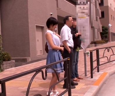 《お漏らし痴漢》オンナの子がまさか性処理便器にされるなんてと抵抗する体力もなくなりぐったり動けない