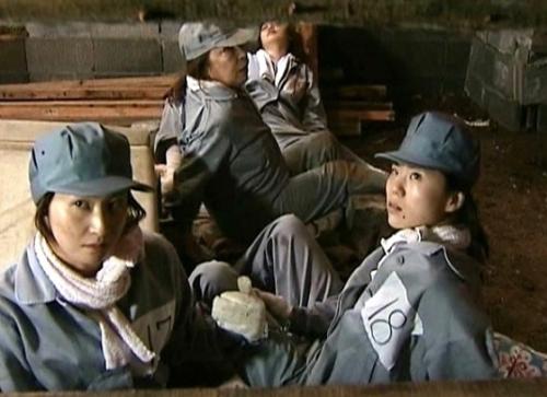 【女囚人熟女】敏感に濡れるま◯こをくぱぁし巨根捩じ込まれ喘ぎ散らす完熟女