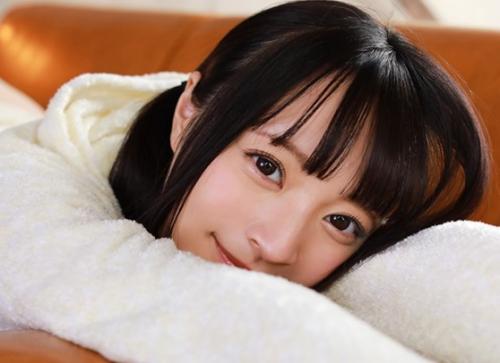 ［美少女×パイパン］極上の感度を持つ裸の身体をくねらせてペニスで突き上げられイく美少女