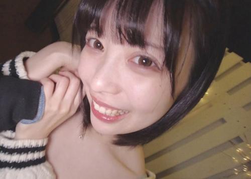 ［女子大生×野外］敏感な熱いま●こにペニスを受け入れ、無邪気な表情で満足イキする大学生