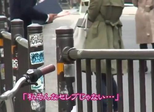 【人妻ナンパカーセックス】車に連れ込まれ美貌を撒き散らし避妊せず受け入れ孕ませられる主婦