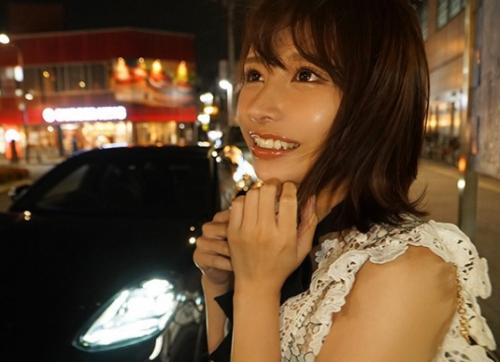【巨乳ベロチュー】唾液たっぷり咥え込み容赦ないピストンで乳揺れ止まらない美乳お姉さん