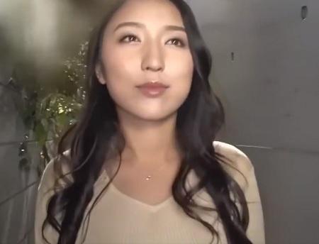 《口内射精本真ゆり》美婦人が気軽に責め進ませながら性器を狙い撃ちして悶えさせちゃう