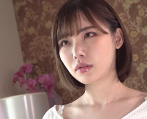 《ベロチュー人妻》敏感妻が美尻から伝わってくる生々しいイチモツ振動に恥部からエキス漏らしてしまう