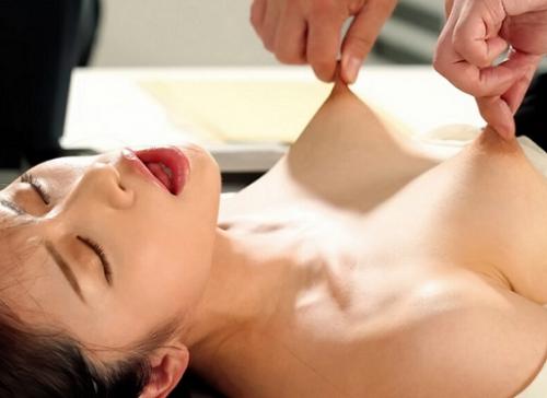 ［OL×快楽乳］熱い火照った身体をクネクネ妖艶に捩らせたくさんのエキスを出しイっちゃうOL