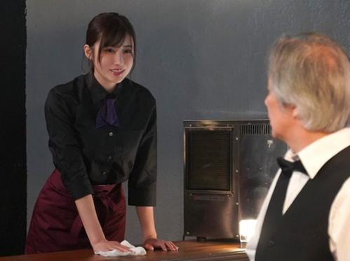［巨乳×フェラ］我慢し続けた欲望を解き放ち、乱れ、満足で美乳を揺らし鬼イキをするデカパイ女