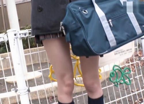 【パンチラベロチュー】たっぷり愛撫でフル勃起にし見つめアヘついて種付けされる女子校生