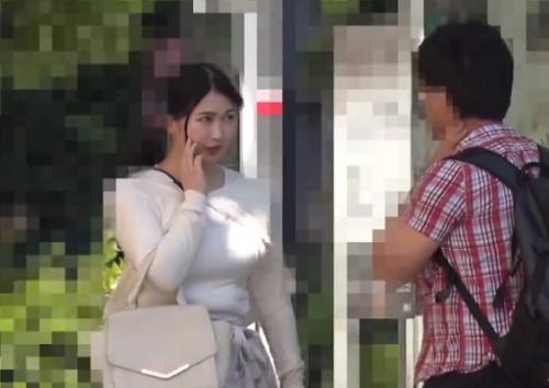 ＜美人妻×童貞＞淫乱妻「何か興奮しちゃうぅ」気分に溺れるHで感じすぎて気分上昇